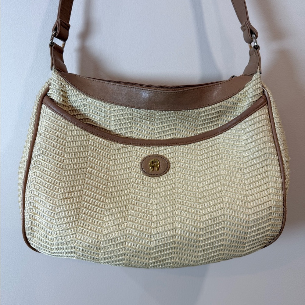 🔥Etienne Aigner Woven Cream Shoulder Bag with Brown Trim EUC🔥